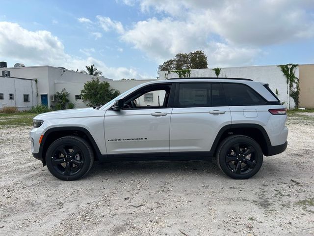 2024 Jeep Grand Cherokee Altitude