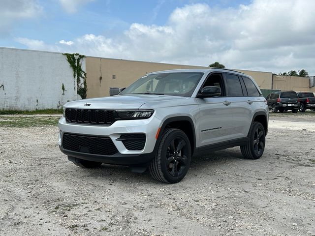 2024 Jeep Grand Cherokee Altitude