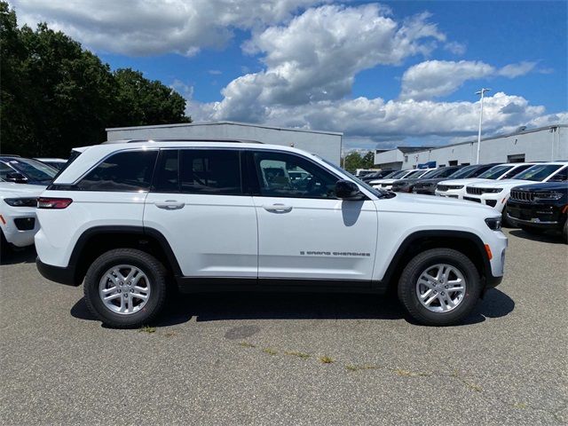 2024 Jeep Grand Cherokee Laredo