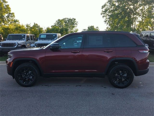 2024 Jeep Grand Cherokee Altitude