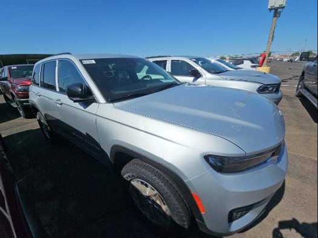 2024 Jeep Grand Cherokee Laredo