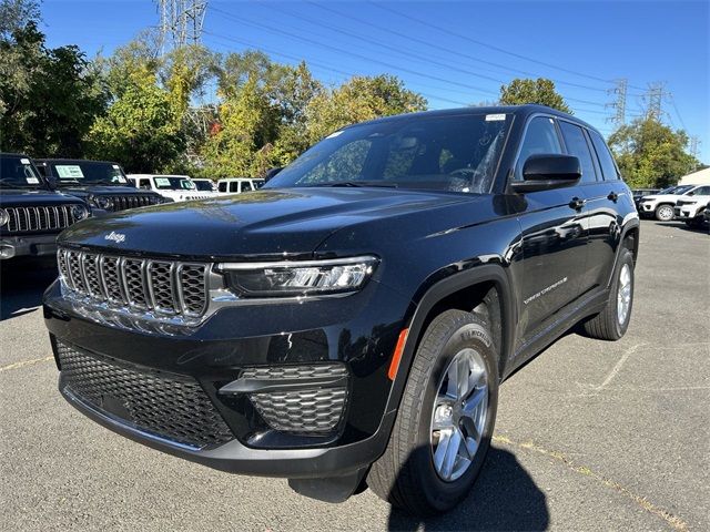 2024 Jeep Grand Cherokee Laredo X