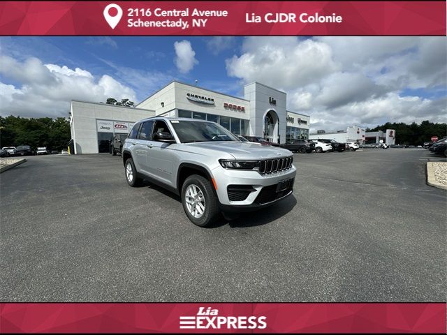 2024 Jeep Grand Cherokee Laredo