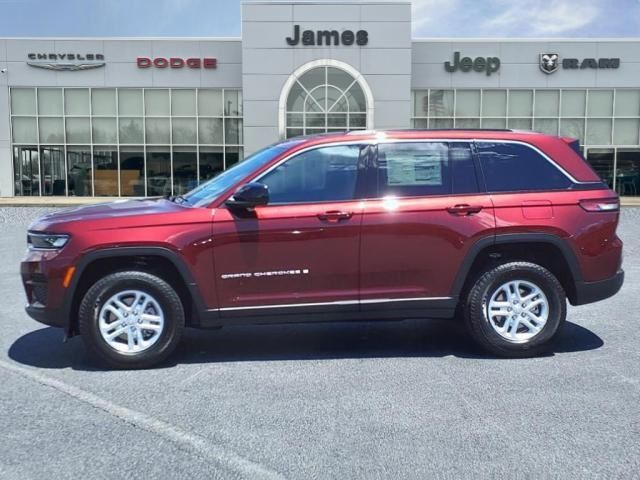 2024 Jeep Grand Cherokee Laredo