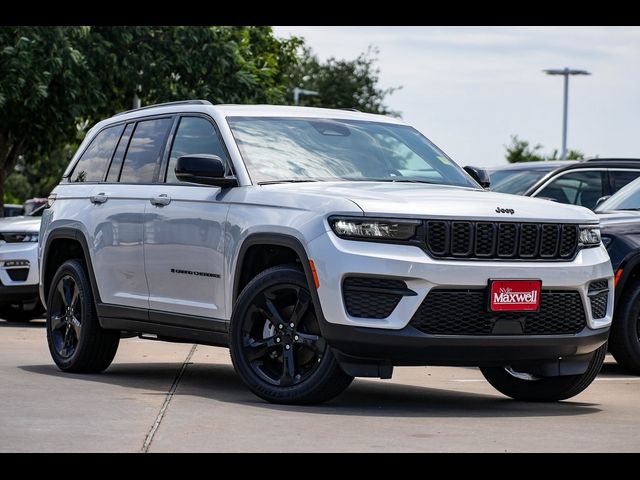 2024 Jeep Grand Cherokee Altitude