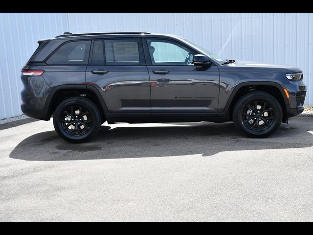 2024 Jeep Grand Cherokee Laredo