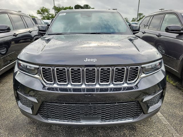 2024 Jeep Grand Cherokee Laredo