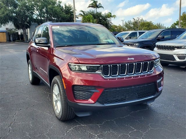 2024 Jeep Grand Cherokee Laredo X