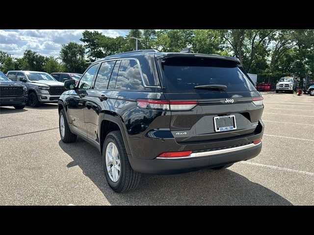 2024 Jeep Grand Cherokee Laredo