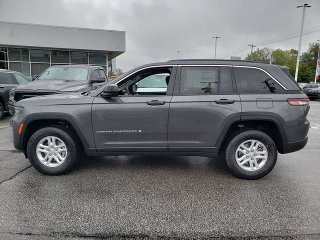 2024 Jeep Grand Cherokee Laredo