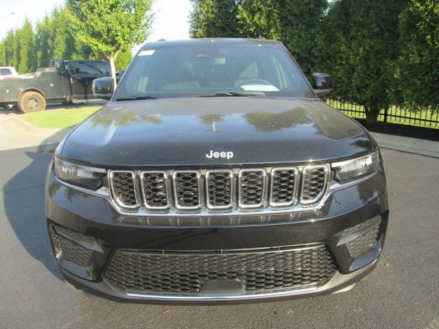 2024 Jeep Grand Cherokee Laredo