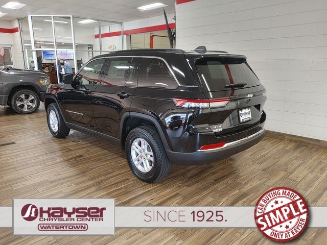 2024 Jeep Grand Cherokee Laredo