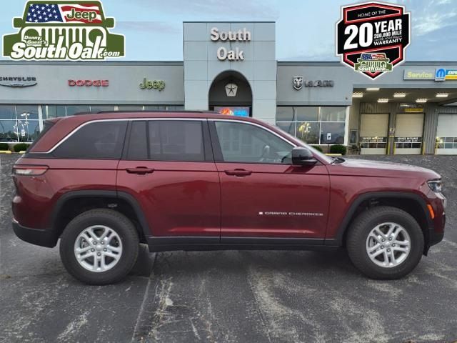 2024 Jeep Grand Cherokee Laredo