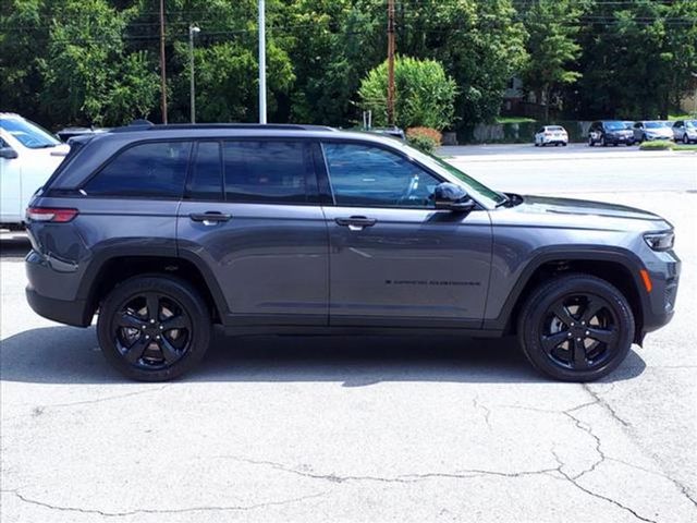 2024 Jeep Grand Cherokee Altitude