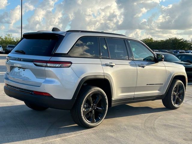 2024 Jeep Grand Cherokee Altitude