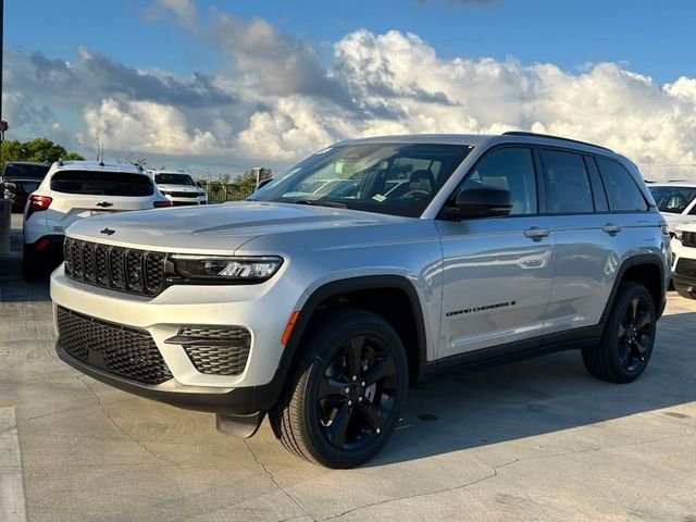 2024 Jeep Grand Cherokee Altitude