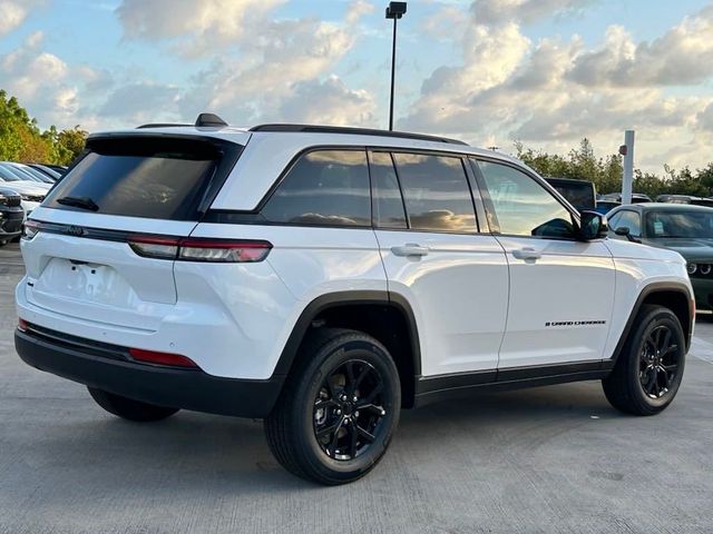 2024 Jeep Grand Cherokee Altitude