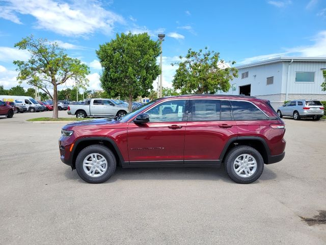 2024 Jeep Grand Cherokee Laredo