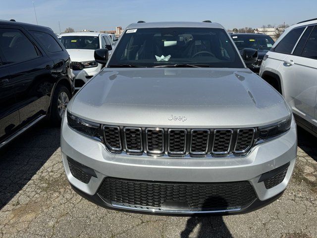 2024 Jeep Grand Cherokee Laredo