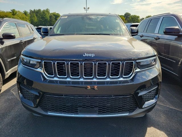 2024 Jeep Grand Cherokee Laredo