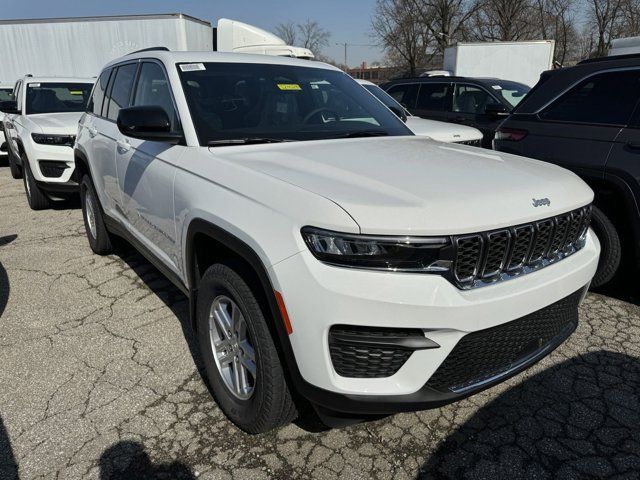 2024 Jeep Grand Cherokee Laredo