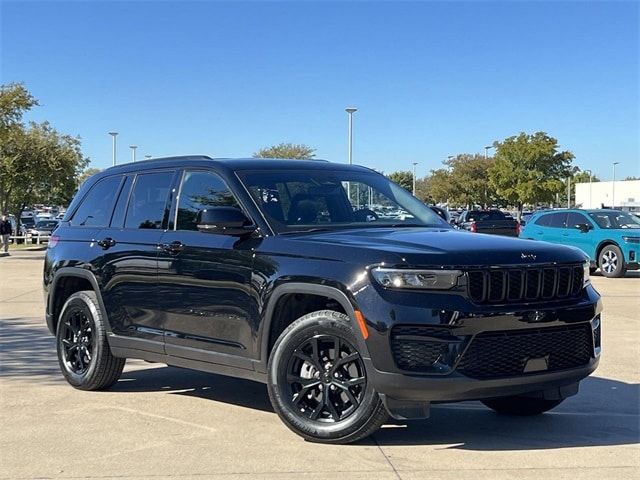 2024 Jeep Grand Cherokee Altitude