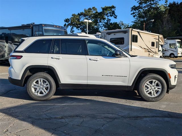 2024 Jeep Grand Cherokee Laredo