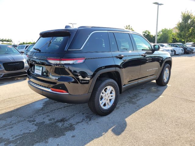 2024 Jeep Grand Cherokee Laredo