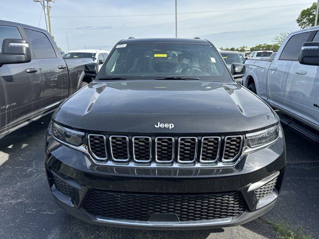 2024 Jeep Grand Cherokee Laredo