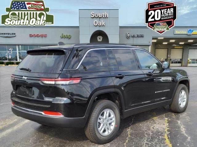 2024 Jeep Grand Cherokee Laredo