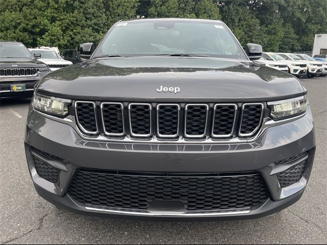 2024 Jeep Grand Cherokee Laredo