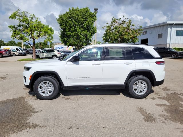 2024 Jeep Grand Cherokee Laredo