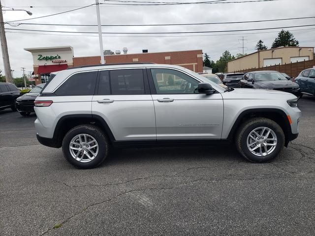 2024 Jeep Grand Cherokee Laredo X