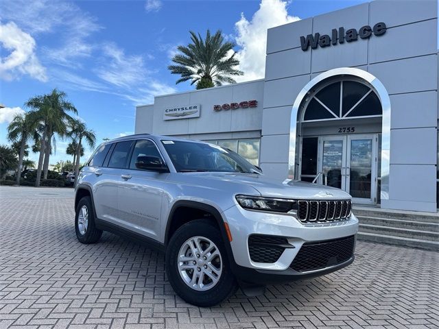 2024 Jeep Grand Cherokee Laredo