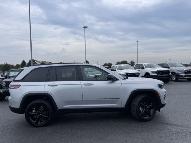 2024 Jeep Grand Cherokee Altitude