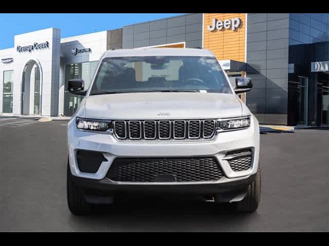 2024 Jeep Grand Cherokee Laredo