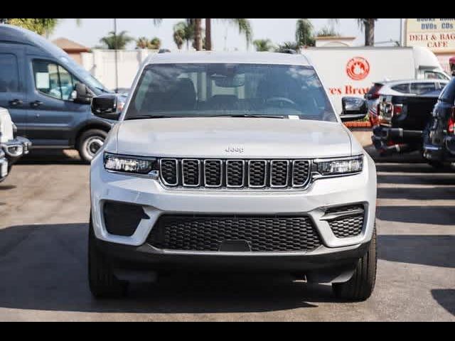 2024 Jeep Grand Cherokee Laredo