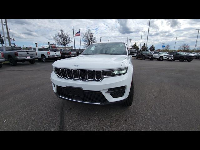 2024 Jeep Grand Cherokee Laredo