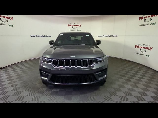 2024 Jeep Grand Cherokee Laredo