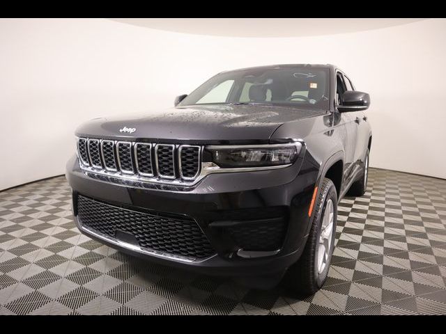 2024 Jeep Grand Cherokee Laredo X