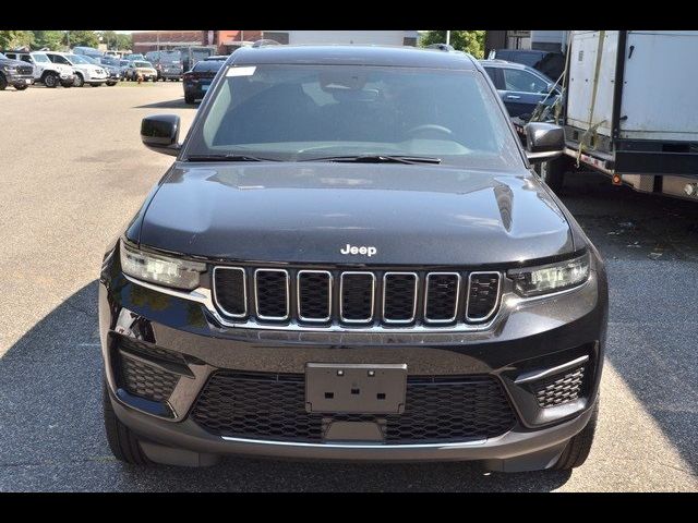 2024 Jeep Grand Cherokee Laredo