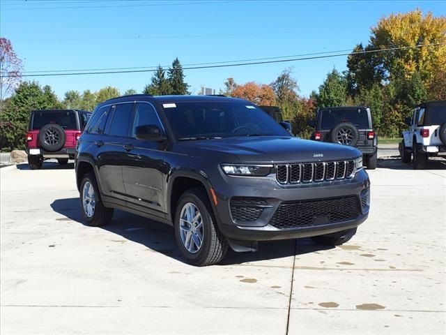 2024 Jeep Grand Cherokee Laredo X