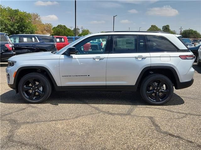 2024 Jeep Grand Cherokee Altitude