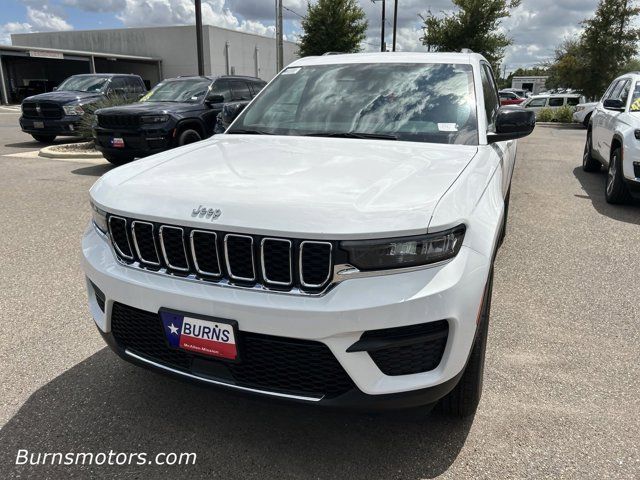 2024 Jeep Grand Cherokee Laredo X