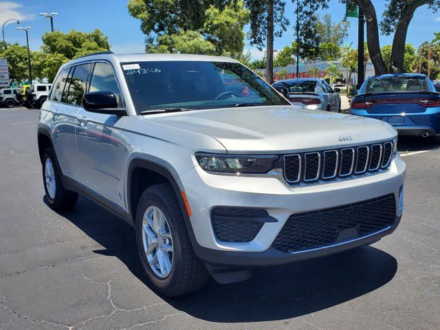 2024 Jeep Grand Cherokee Laredo X