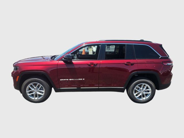 2024 Jeep Grand Cherokee Laredo X