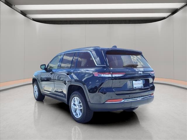 2024 Jeep Grand Cherokee Laredo X