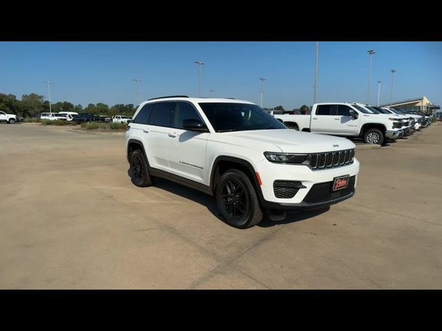 2024 Jeep Grand Cherokee Laredo X