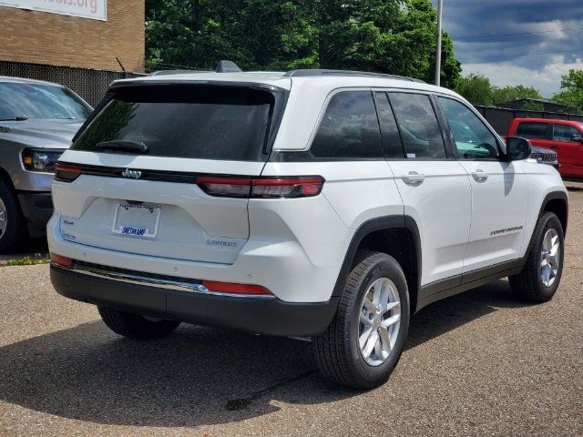 2024 Jeep Grand Cherokee Laredo X