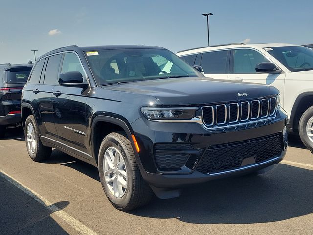 2024 Jeep Grand Cherokee Laredo X